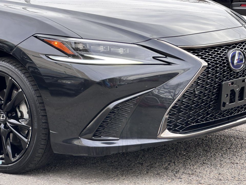 2022 Lexus ES 300h 5