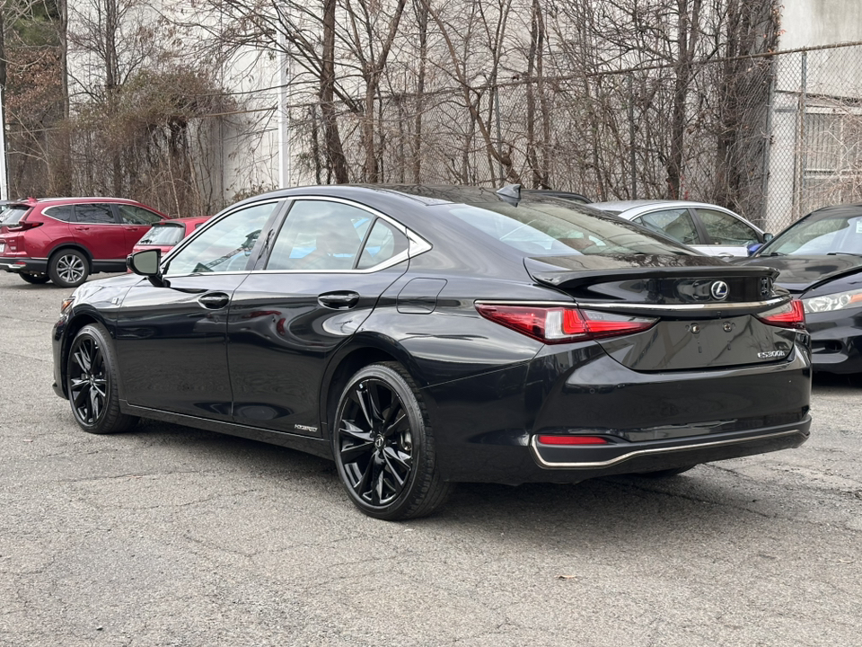 2022 Lexus ES 300h 37