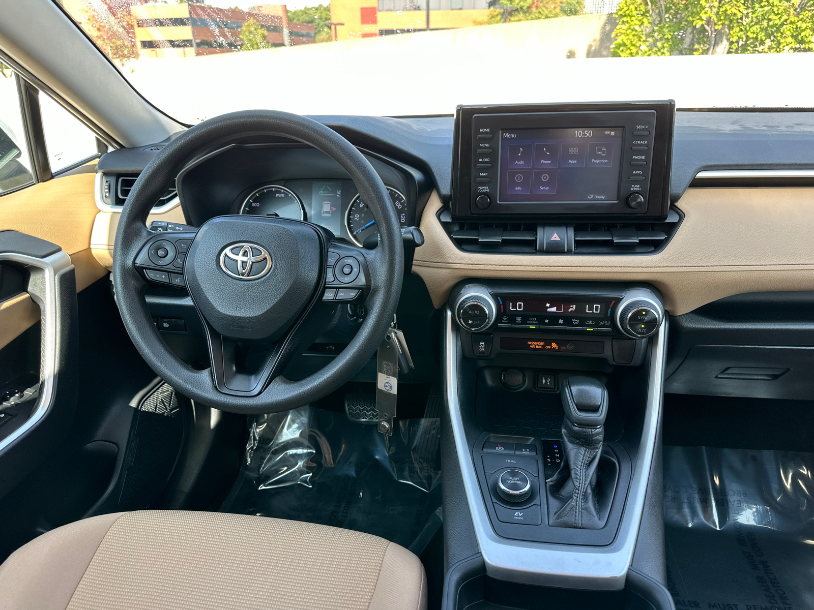 2019 Toyota RAV4 Hybrid LE 26