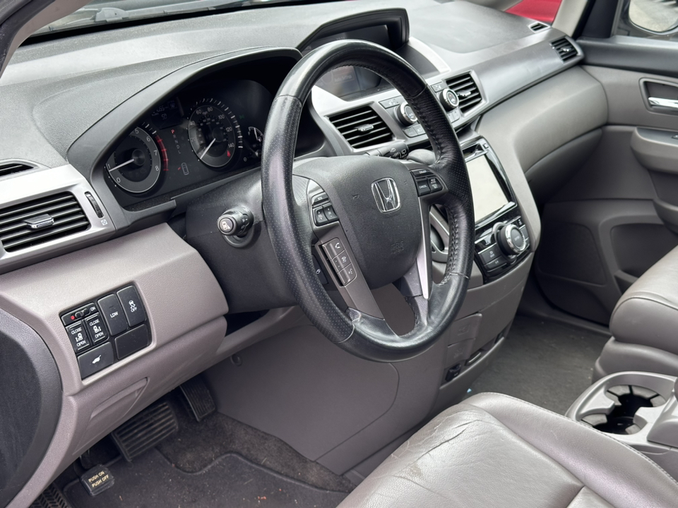 2014 Honda Odyssey  15