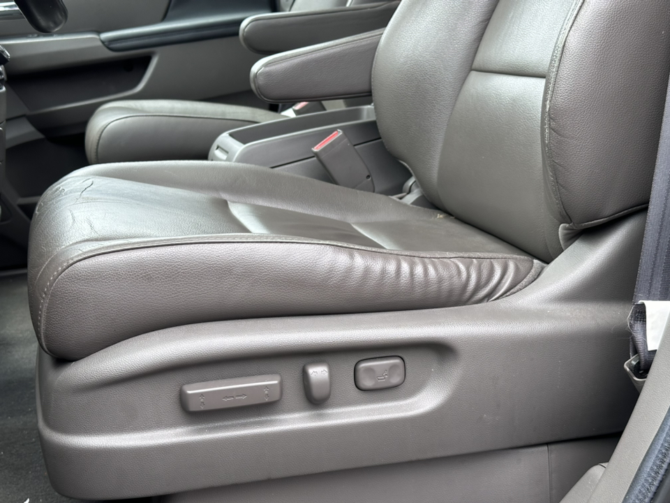 2014 Honda Odyssey  16