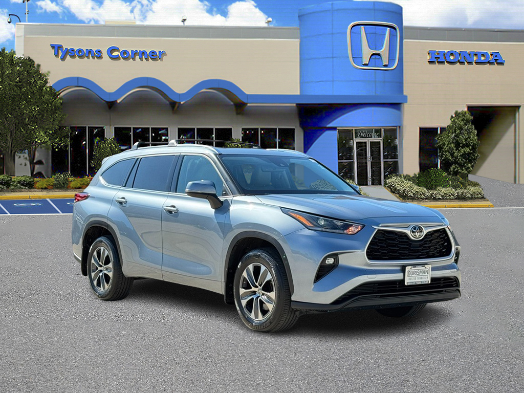 2021 Toyota Highlander XLE 1