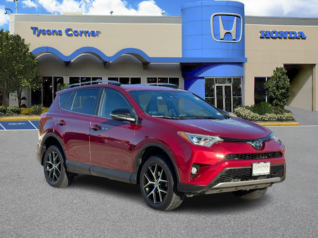 2018 Toyota RAV4 SE 1