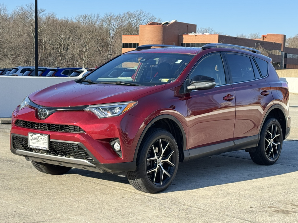 2018 Toyota RAV4 SE 42