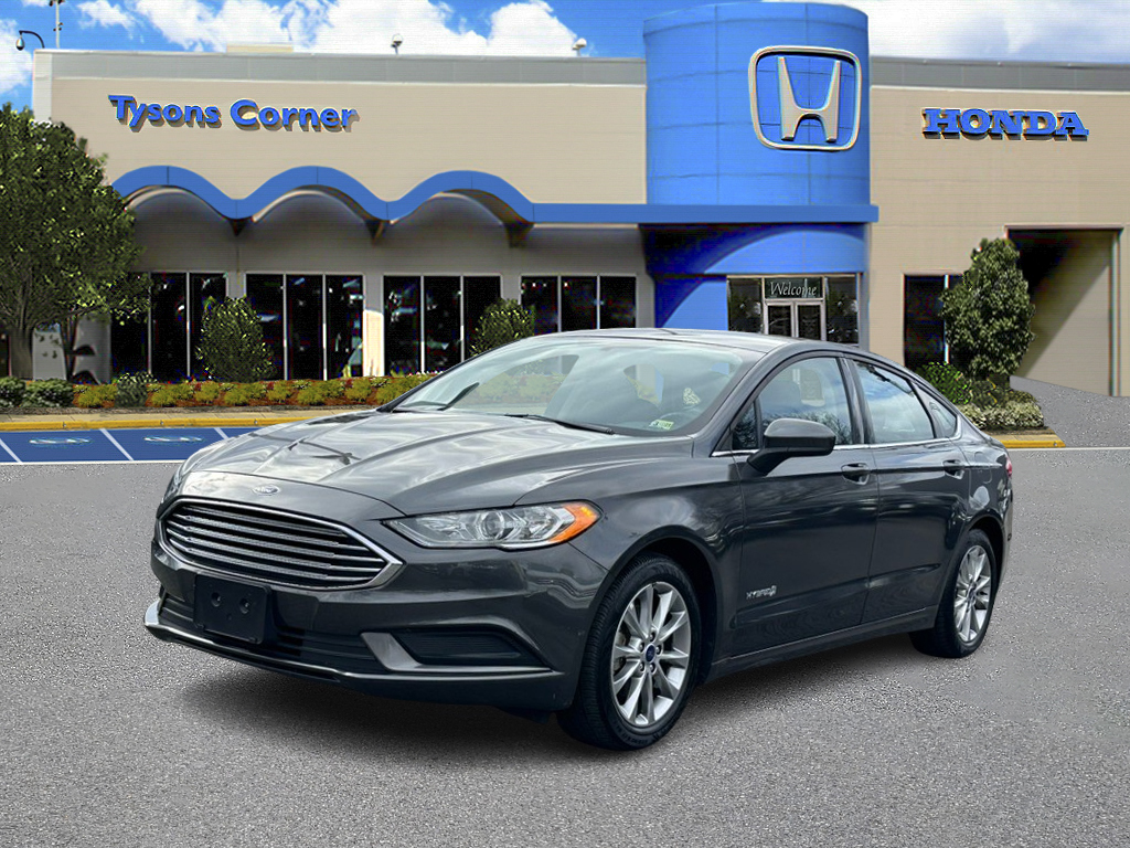 2017 Ford Fusion Hybrid SE 2