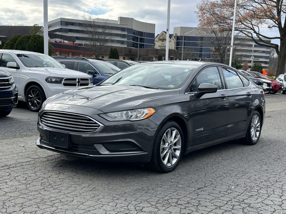 2017 Ford Fusion Hybrid SE 34