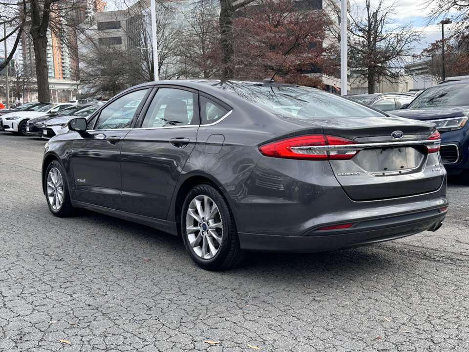 2017 Ford Fusion Hybrid SE 35