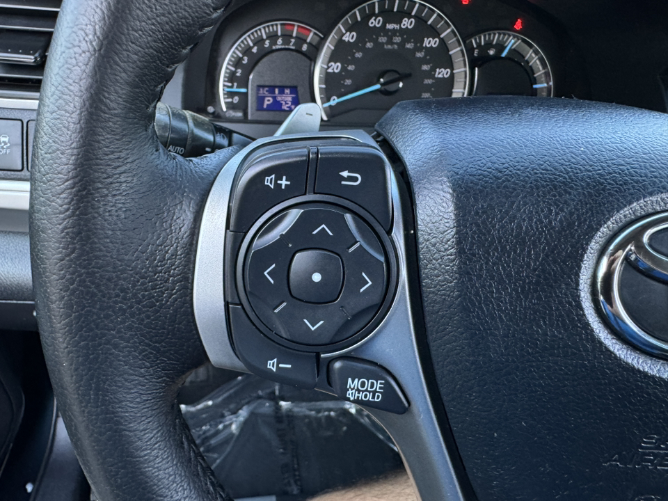 2013 Toyota Camry SE 27