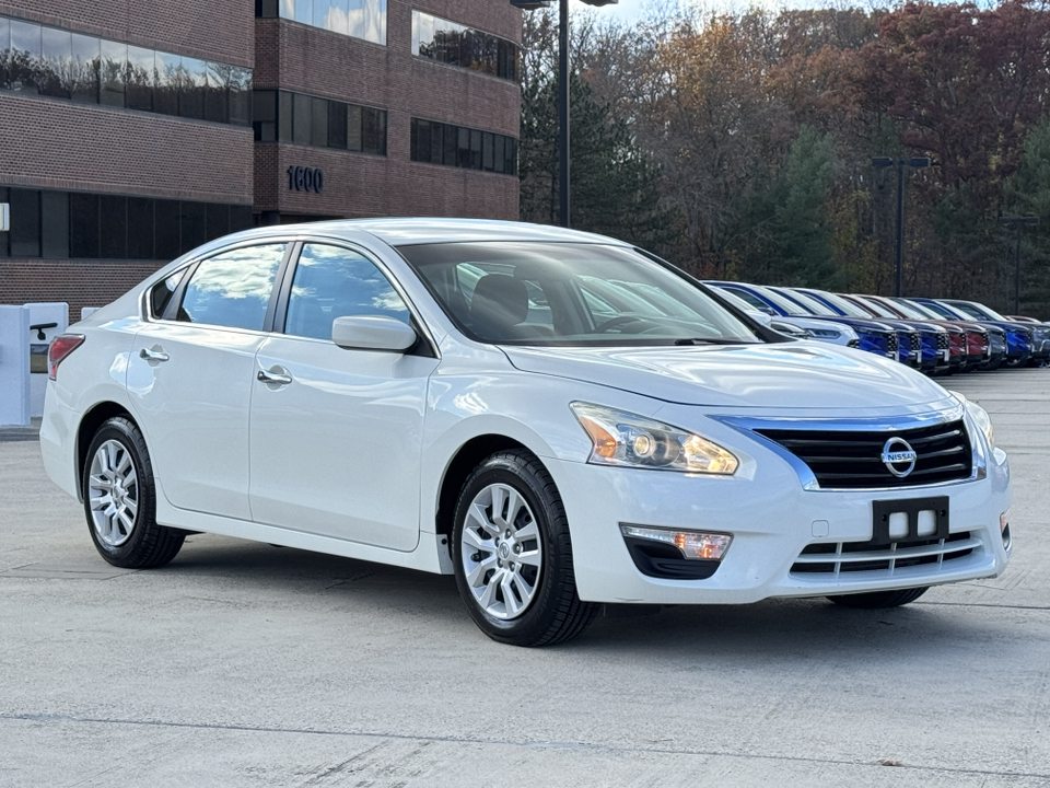 2014 Nissan Altima 2.5 S 33