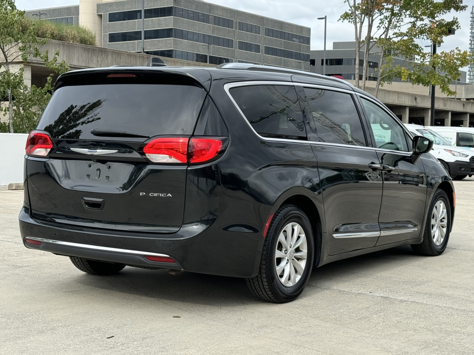 2018 Chrysler Pacifica Touring L 43