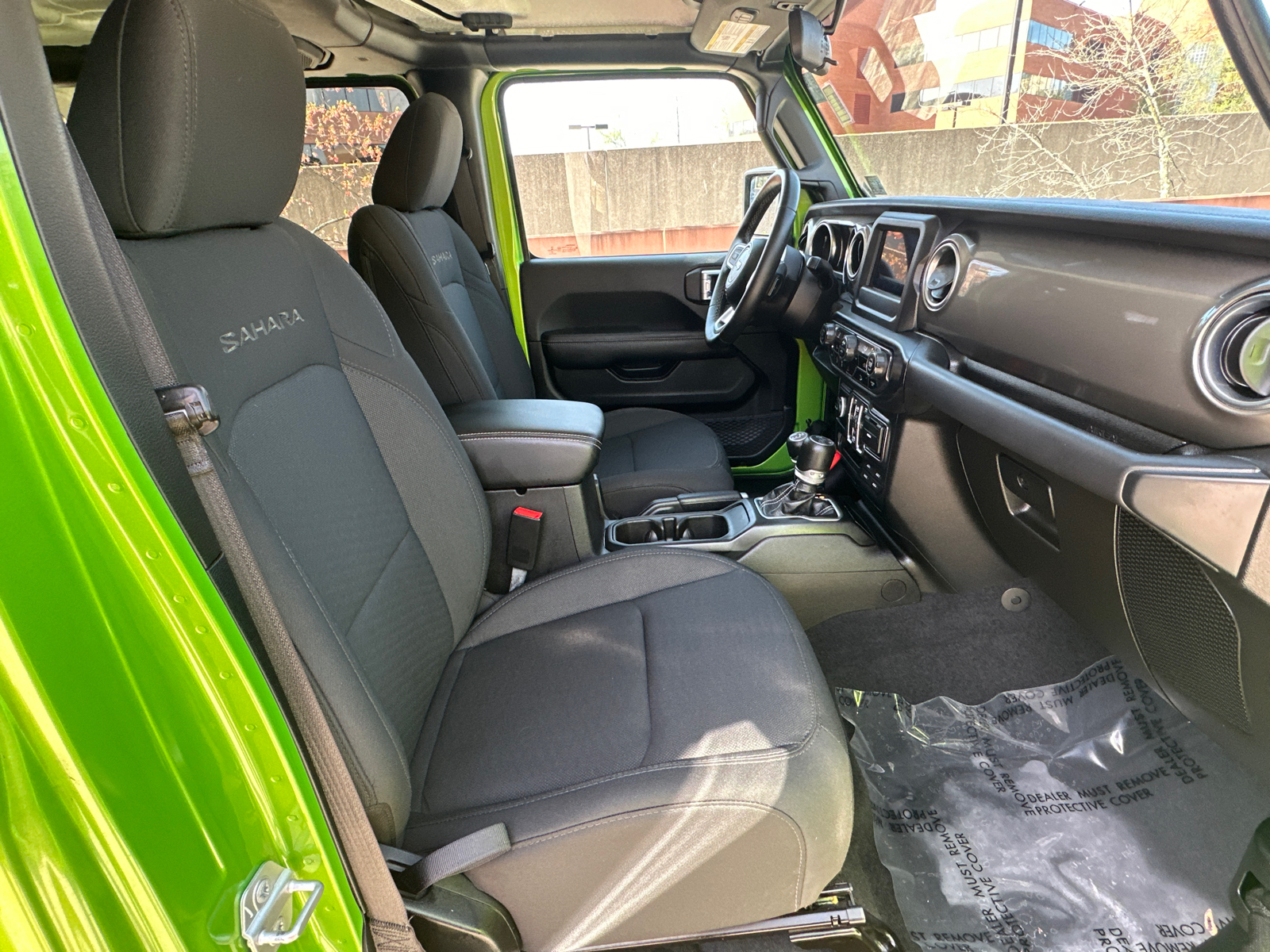 2018 Jeep Wrangler Unlimited Sahara 16