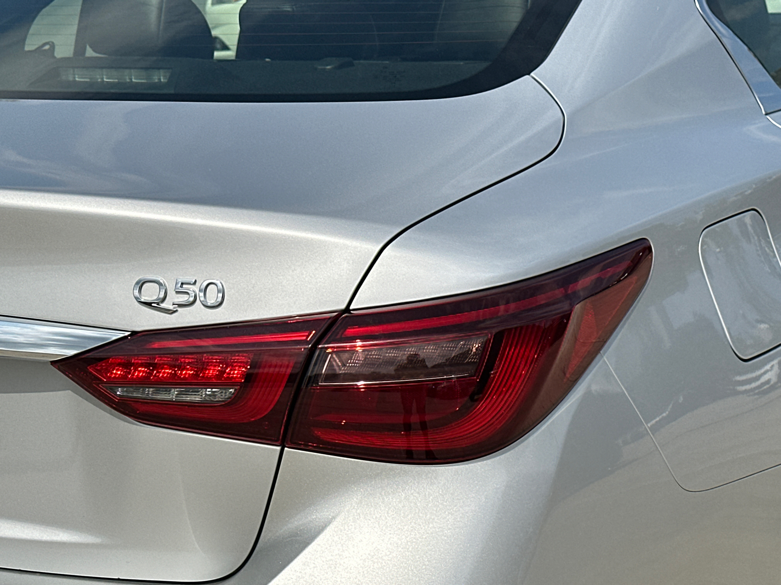 2018 INFINITI Q50 3.0t LUXE 7