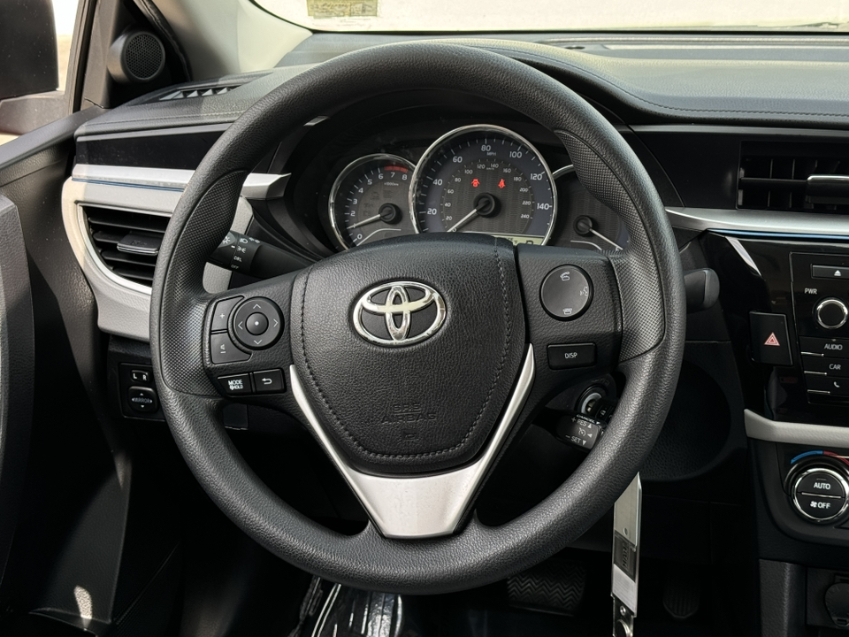 2015 Toyota Corolla LE 24