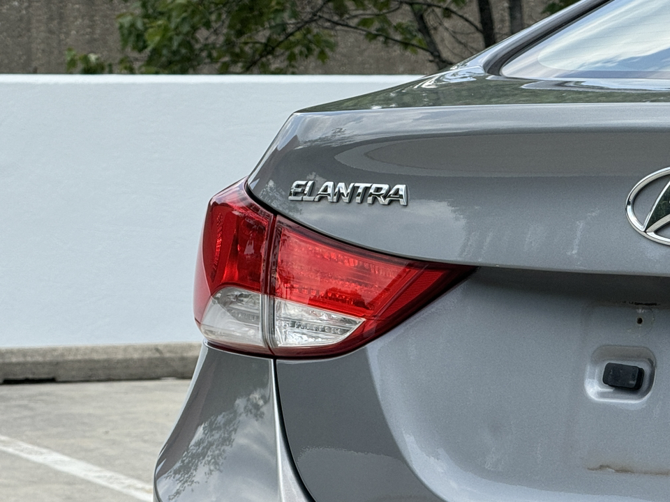 2013 Hyundai Elantra GLS 5
