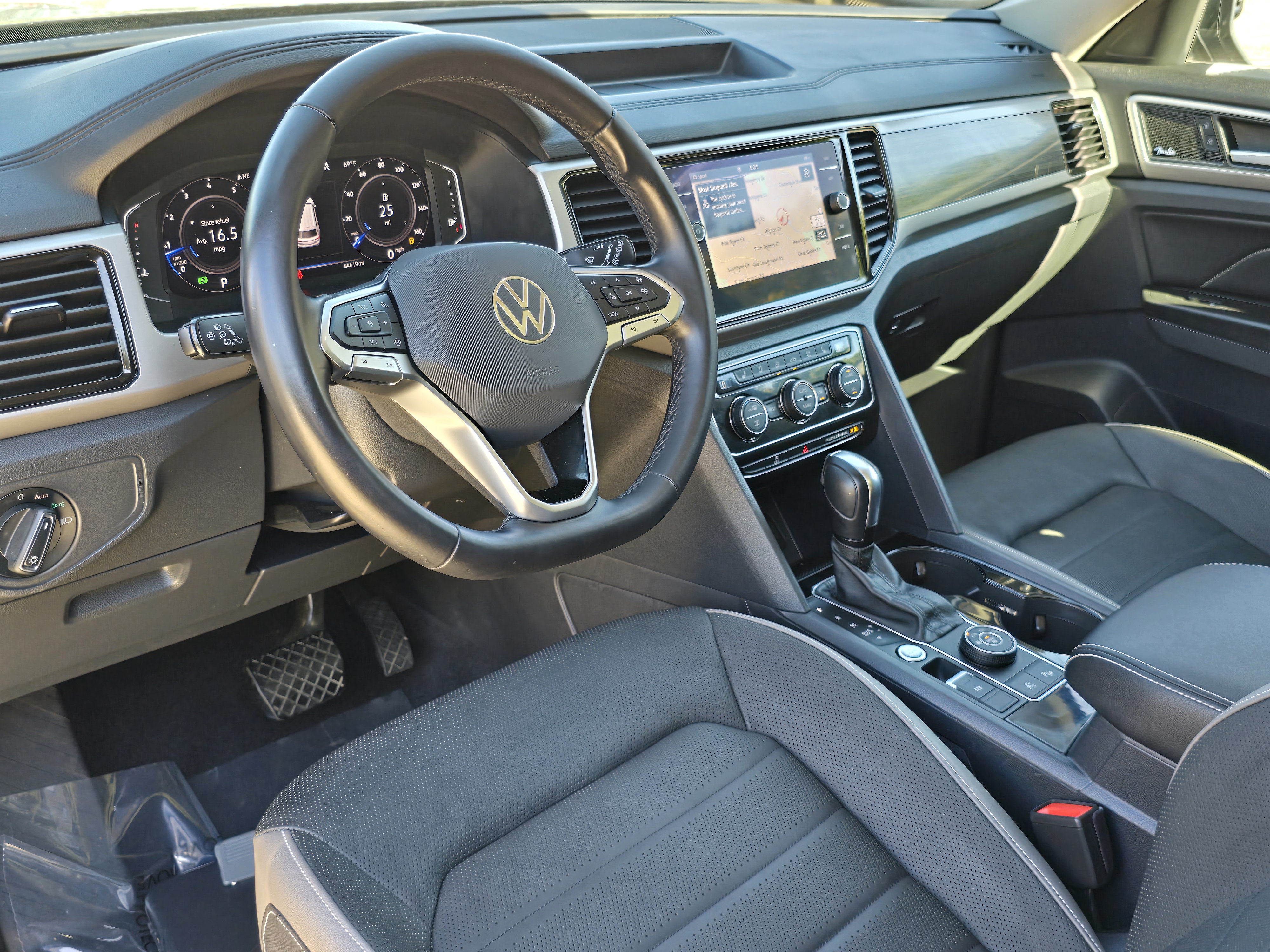 2021 Volkswagen Atlas 2.0T SEL Premium 21