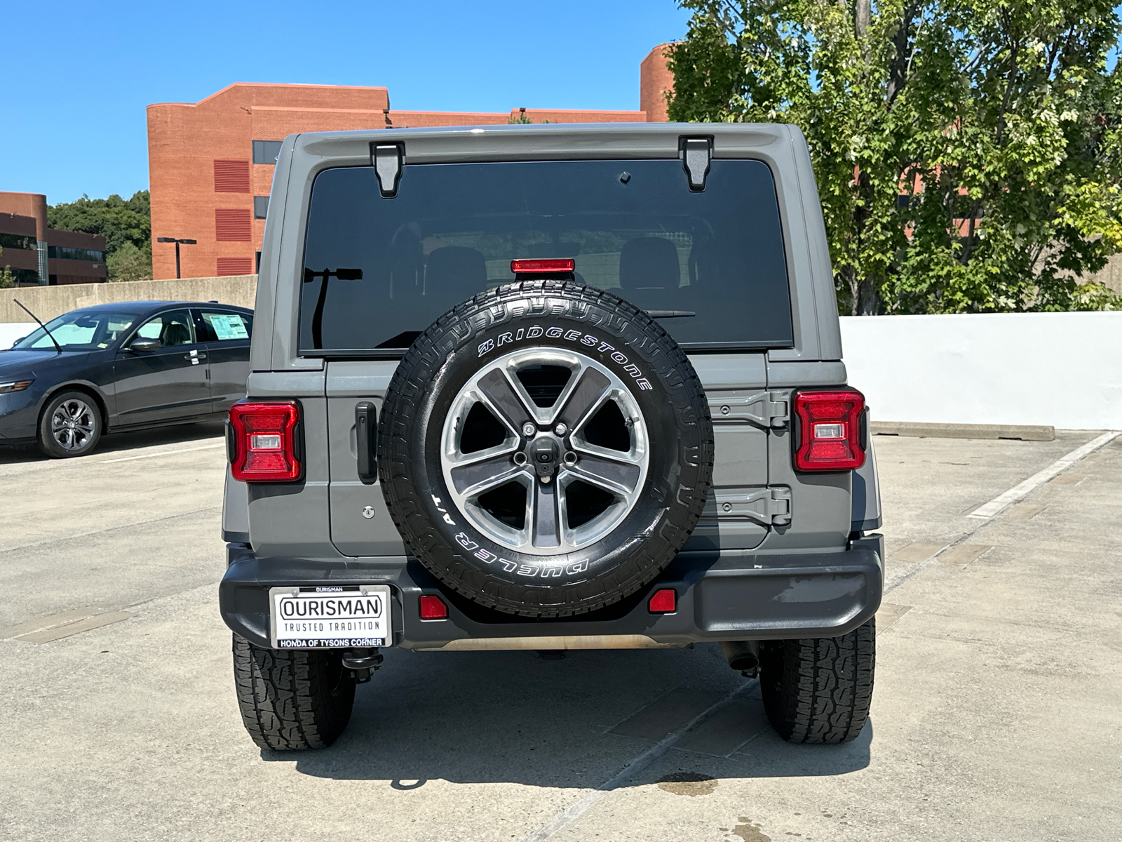 2019 Jeep Wrangler Unlimited Sahara 23