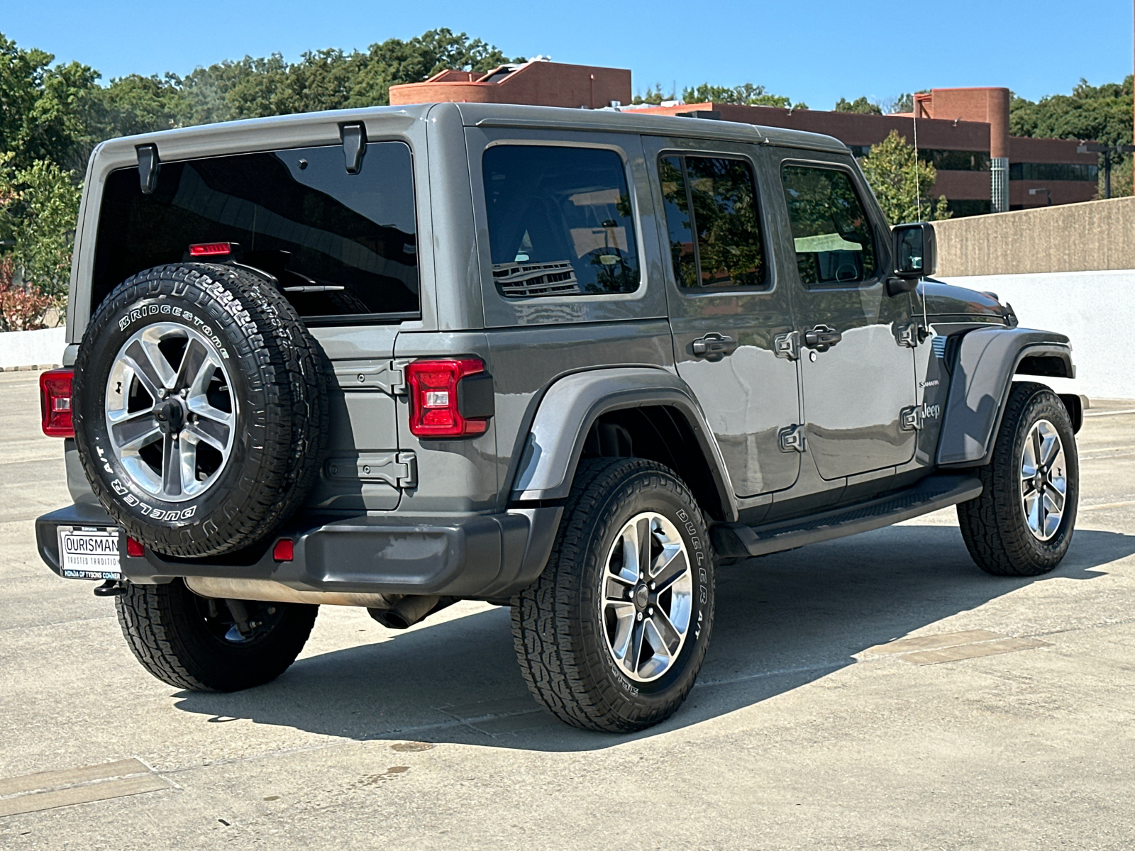 2019 Jeep Wrangler Unlimited Sahara 38