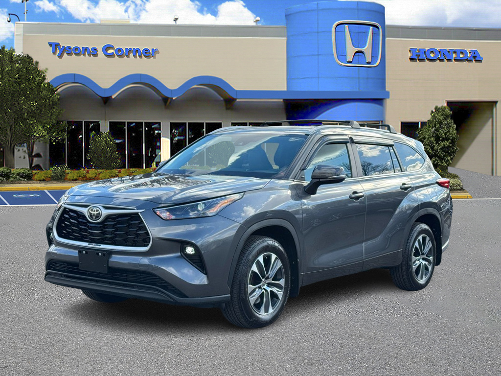 2023 Toyota Highlander XLE 2