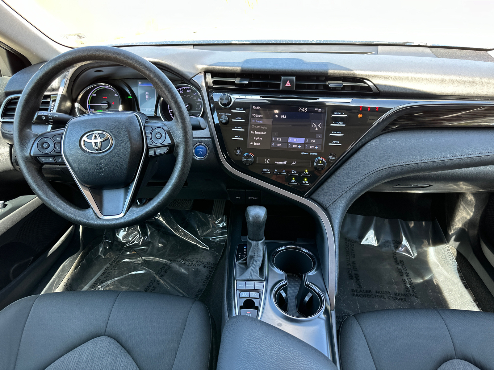 2020 Toyota Camry Hybrid LE 12