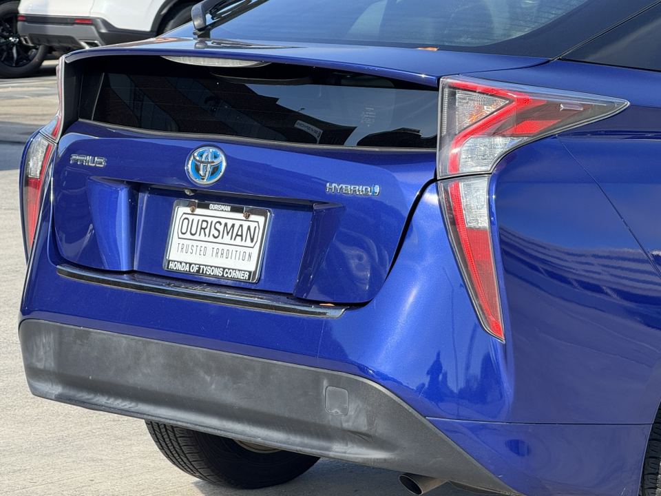 2017 Toyota Prius Four 5