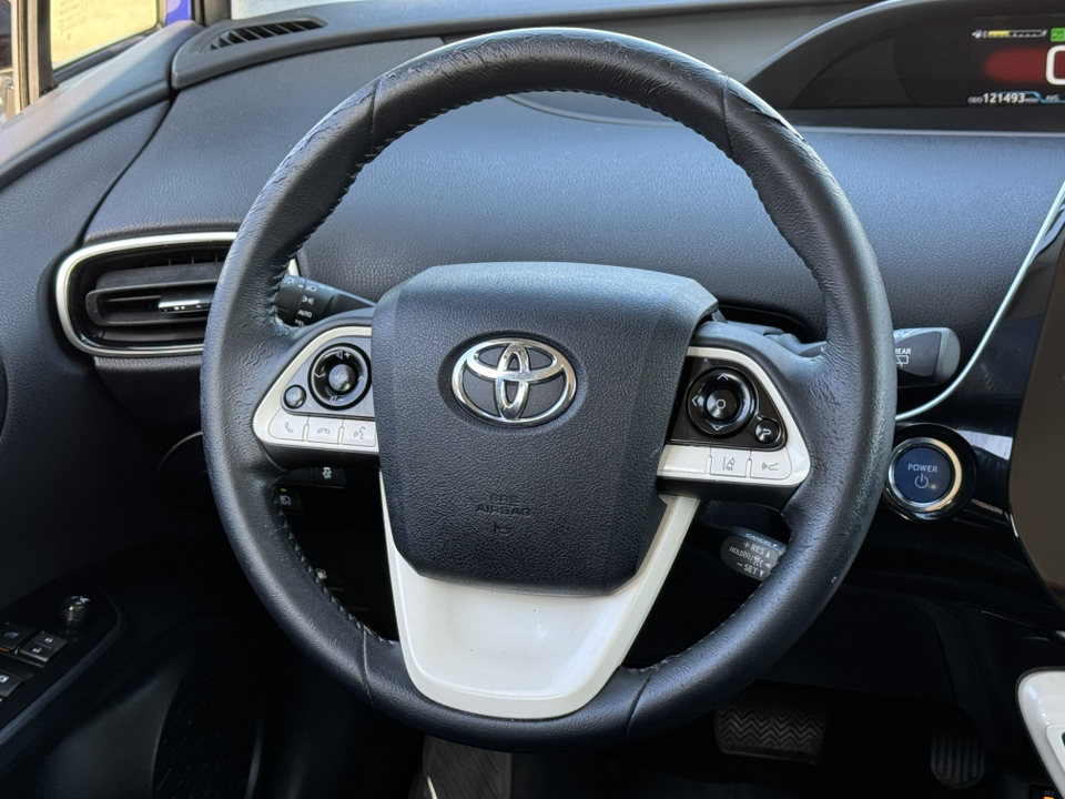 2017 Toyota Prius Four 24