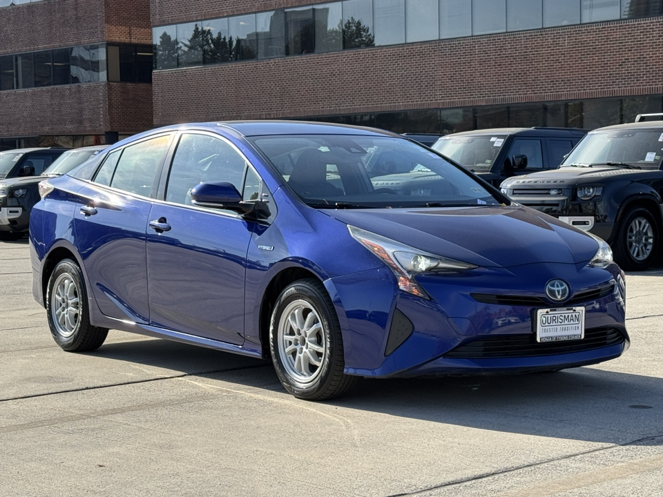 2017 Toyota Prius Four 39