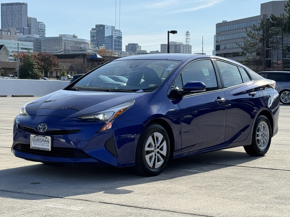 2017 Toyota Prius Four 40