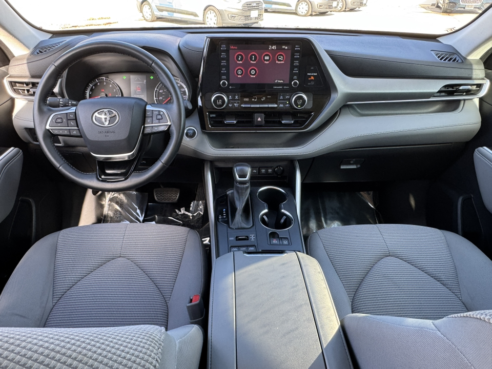 2021 Toyota Highlander LE 23