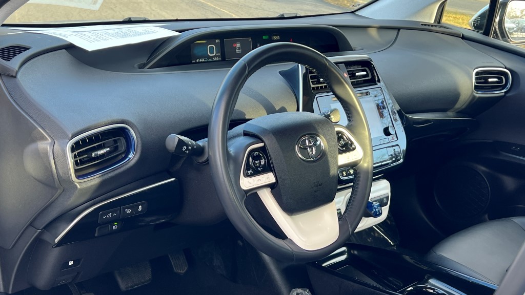 2017 Toyota Prius Four Touring 20