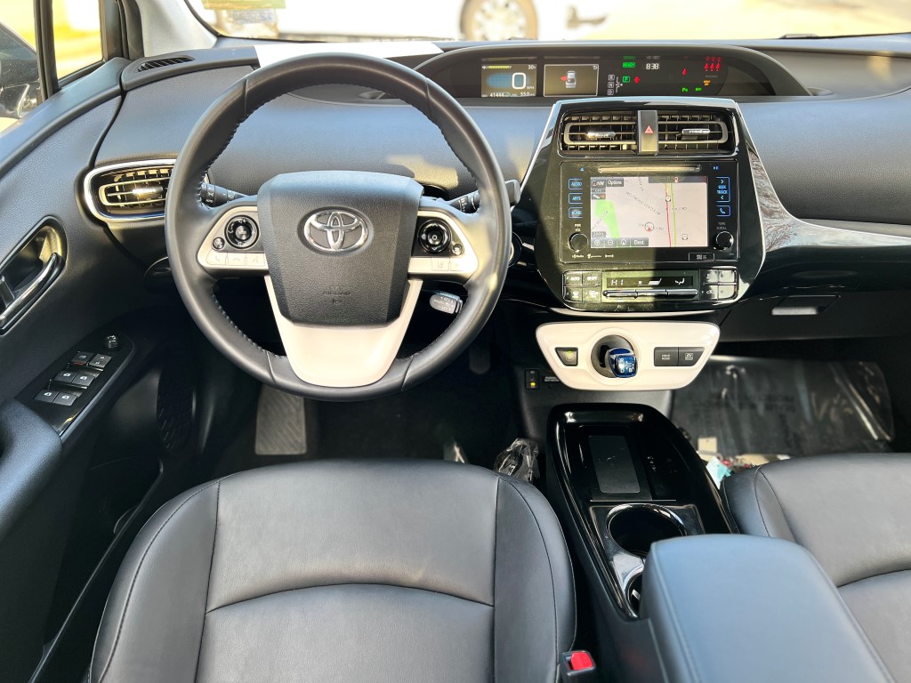 2017 Toyota Prius Four Touring 33