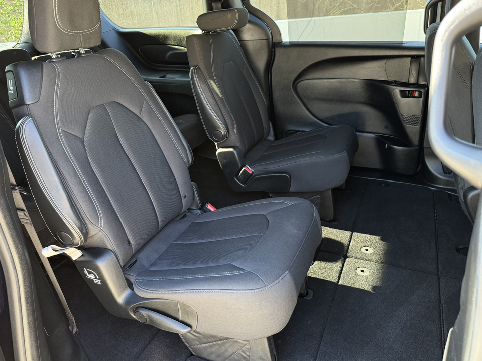 2019 Chrysler Pacifica Touring Plus 13