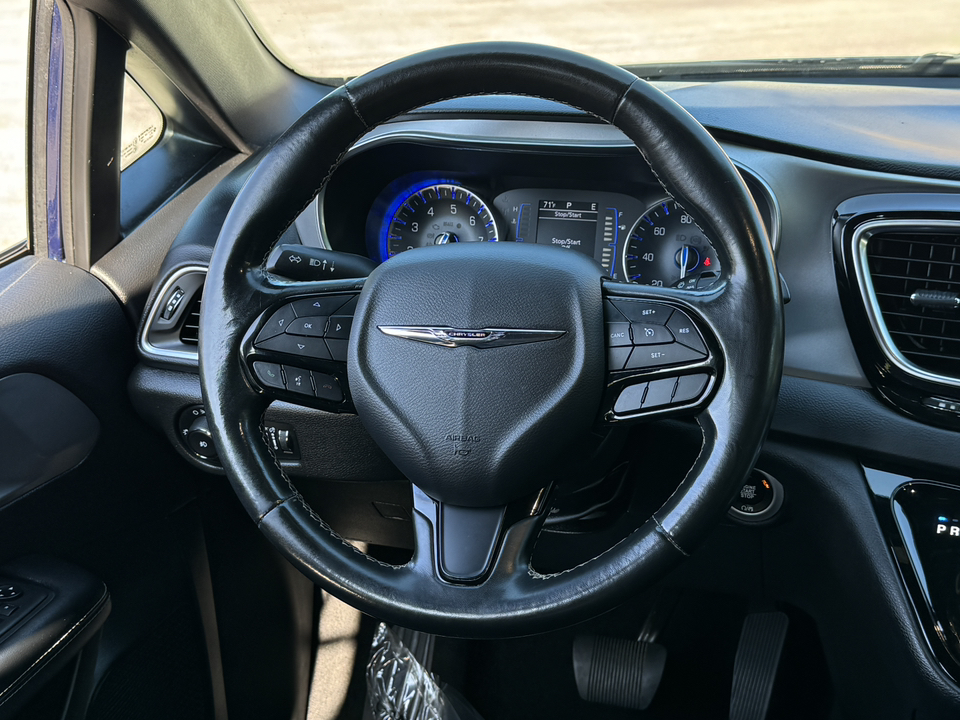2019 Chrysler Pacifica Touring Plus 25