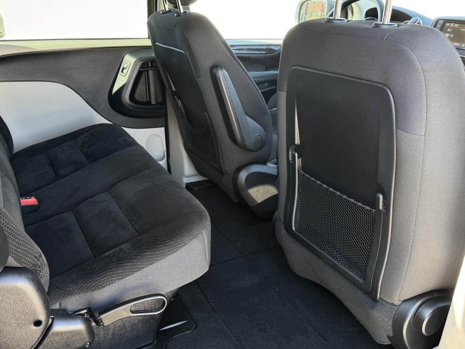 2019 Dodge Grand Caravan SE 13