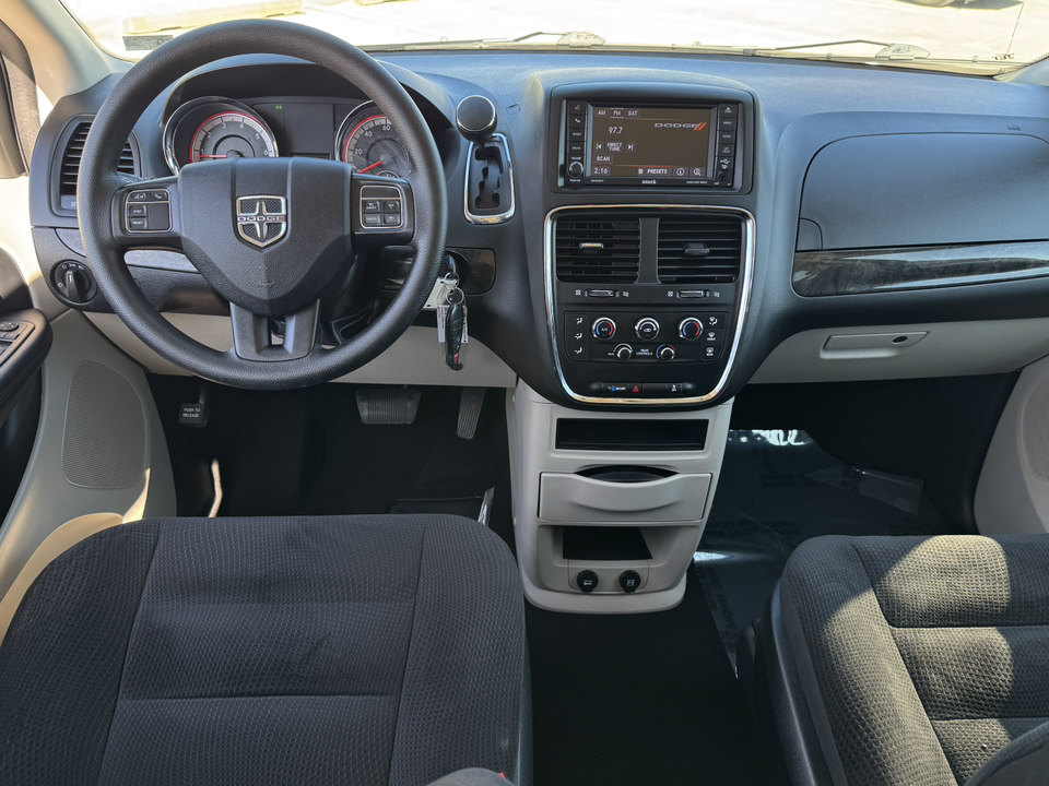 2019 Dodge Grand Caravan SE 23