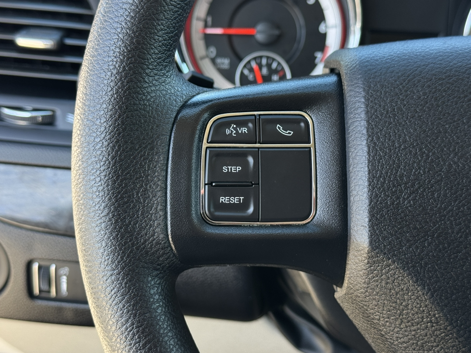 2019 Dodge Grand Caravan SE 27