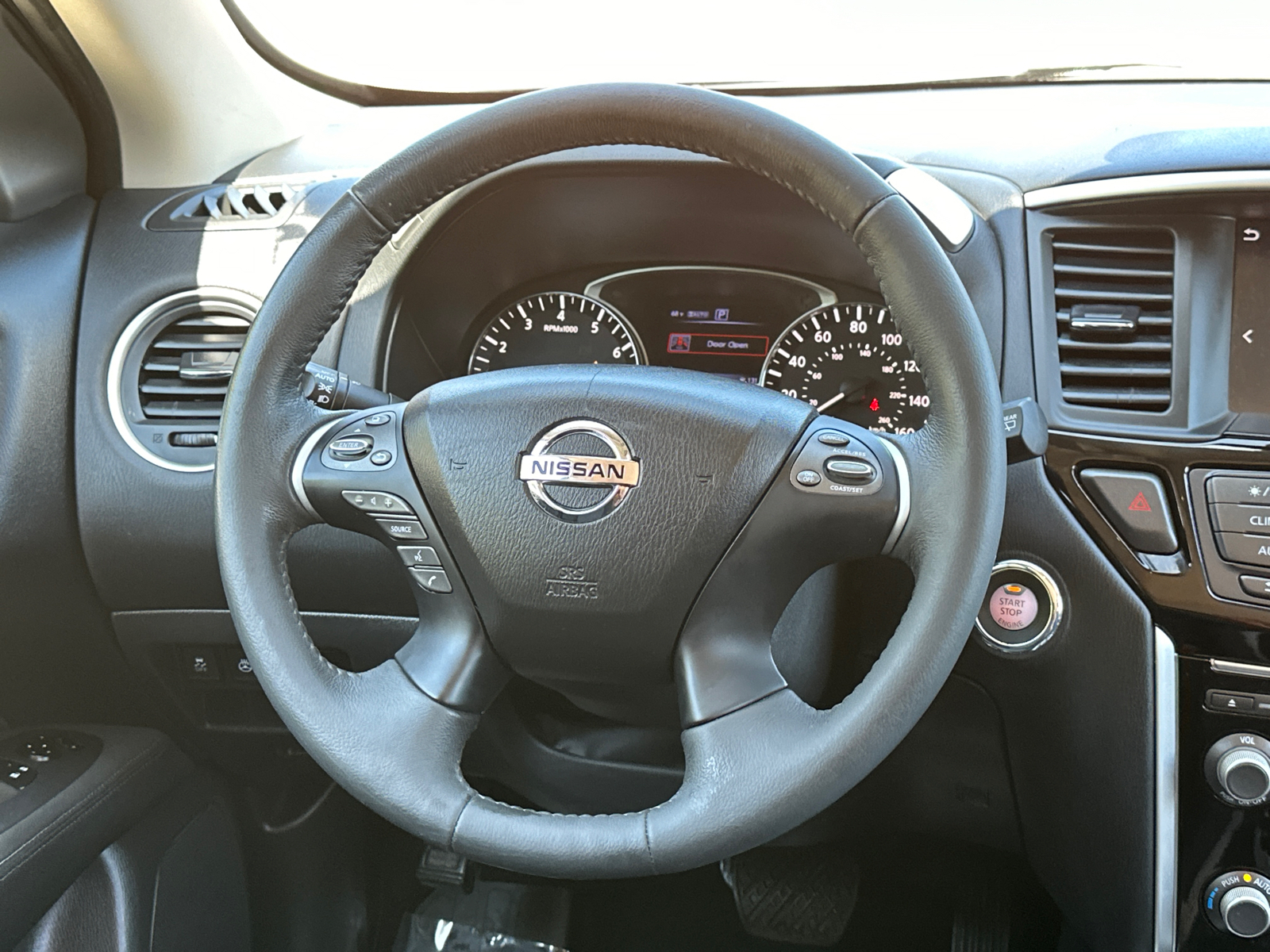 2017 Nissan Pathfinder SV 15