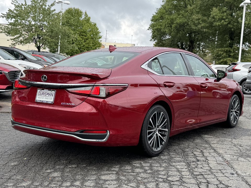 2023 Lexus ES 300h 42