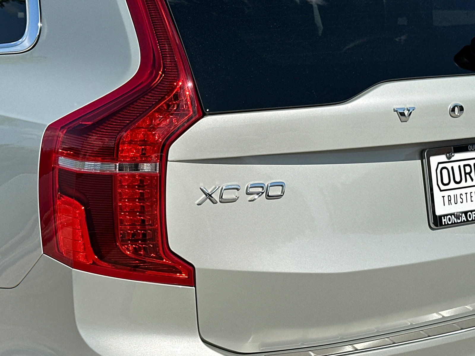 2021 Volvo XC90 T6 Inscription 25