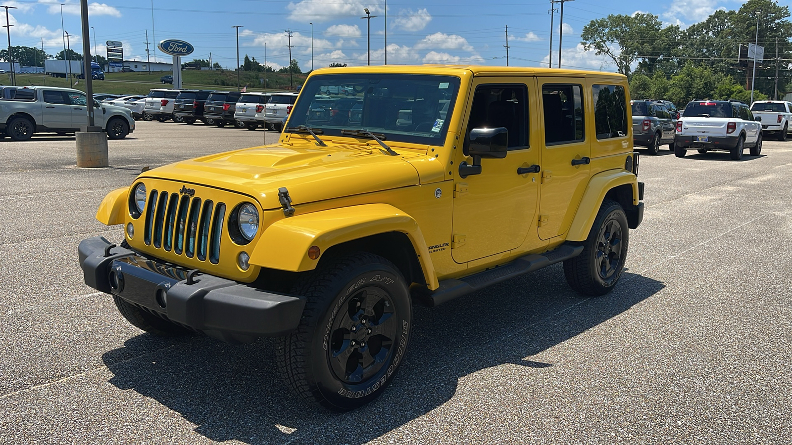 2015 Jeep Wrangler Unlimited Sahara 3