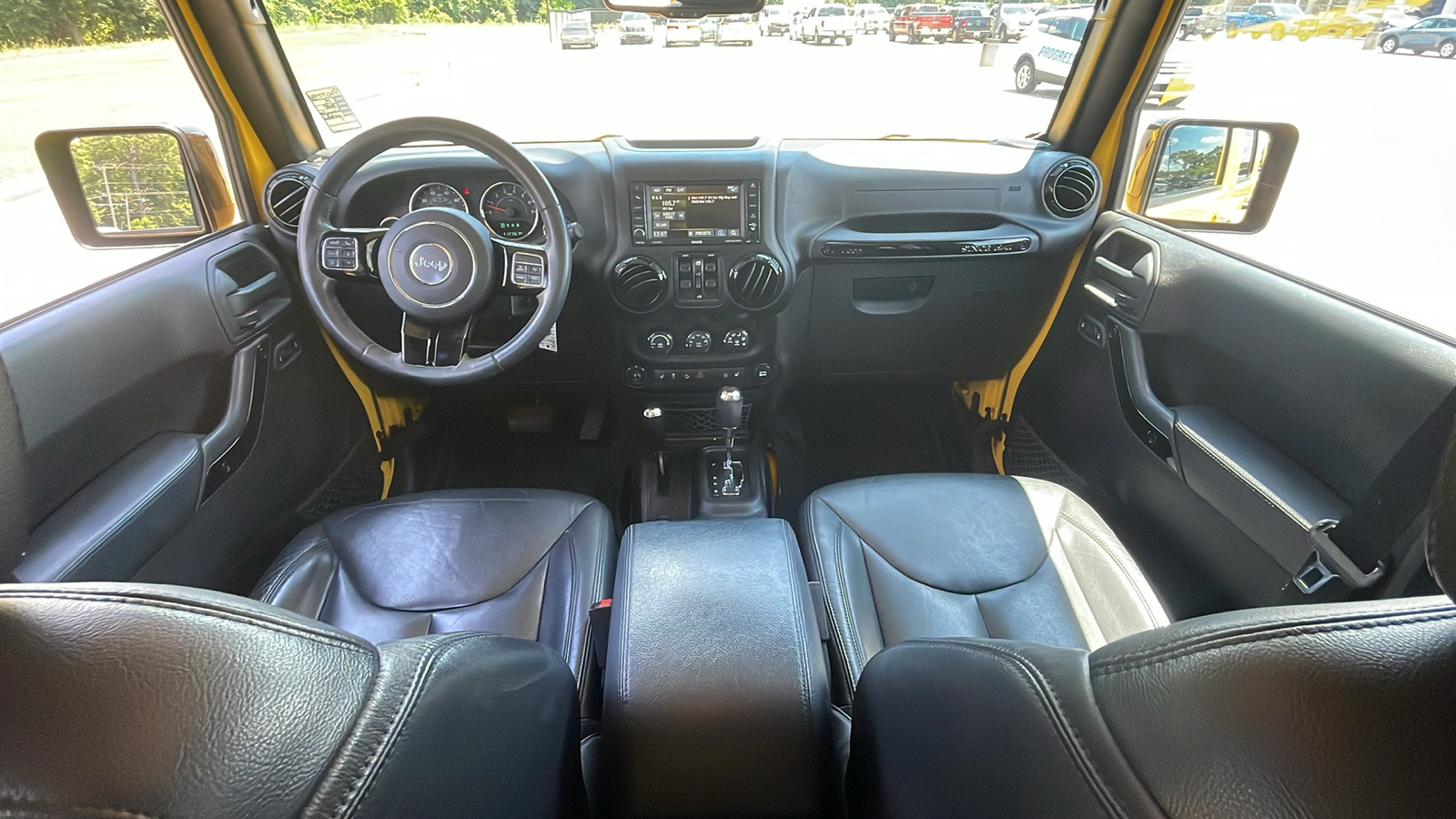 2015 Jeep Wrangler Unlimited Sahara 22