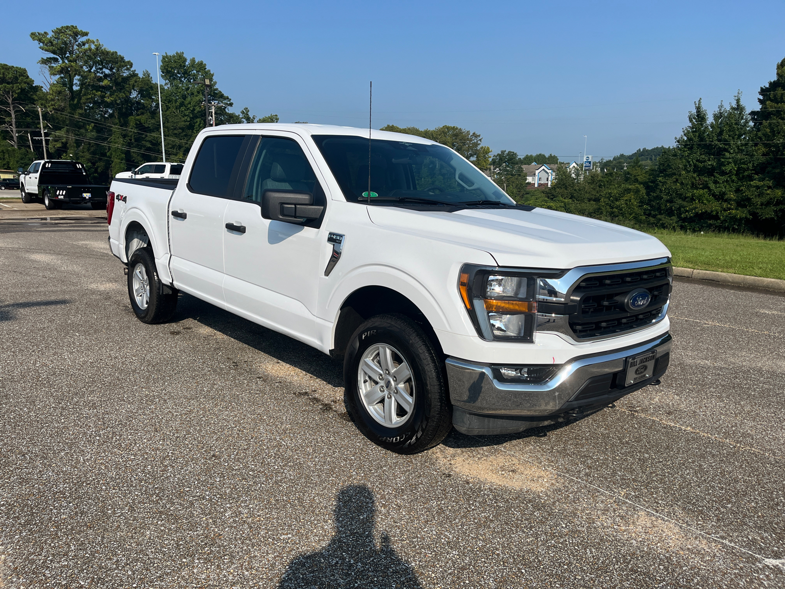 2023 Ford F-150 XLT 2