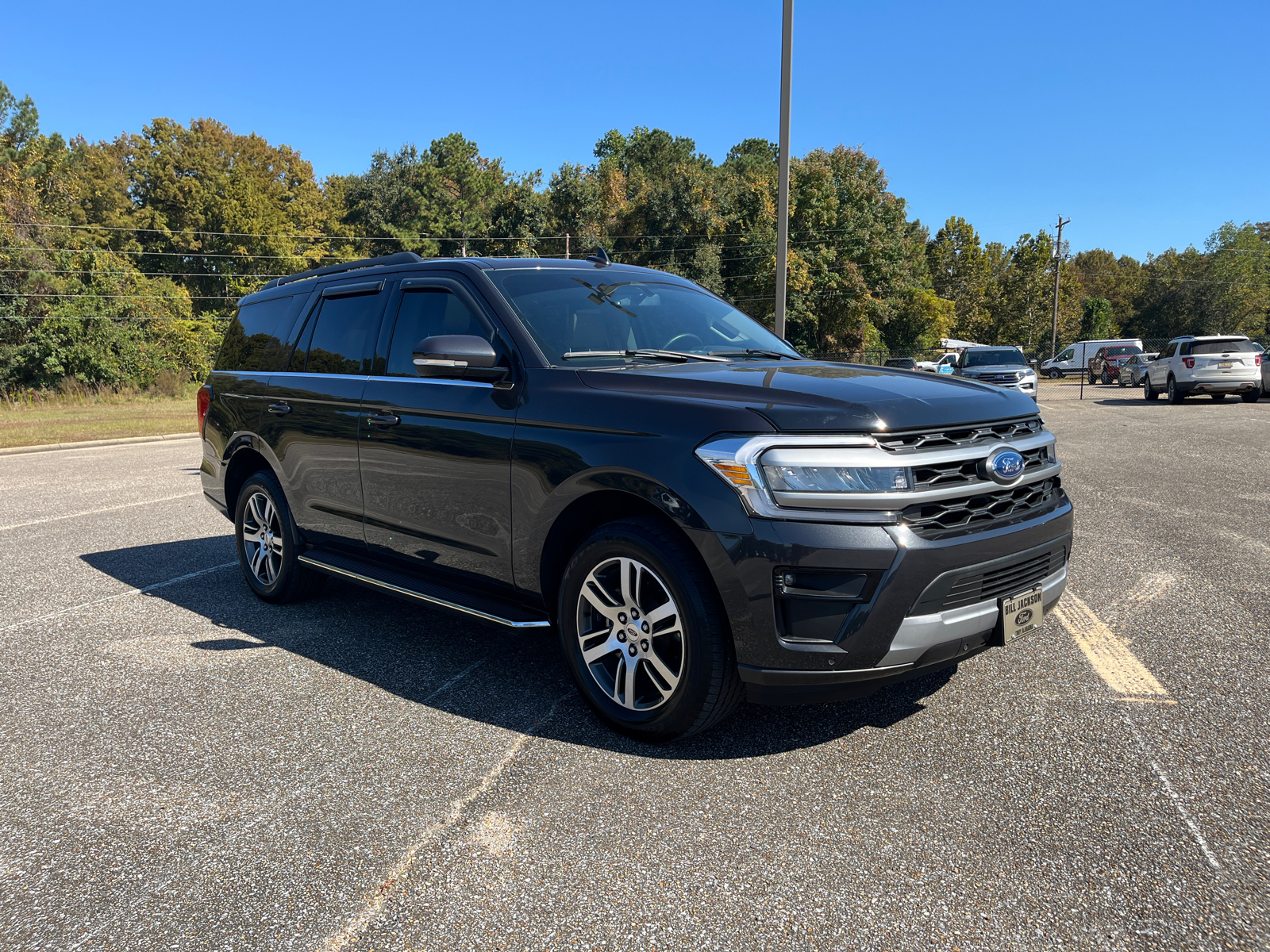 2023 Ford Expedition XLT 2