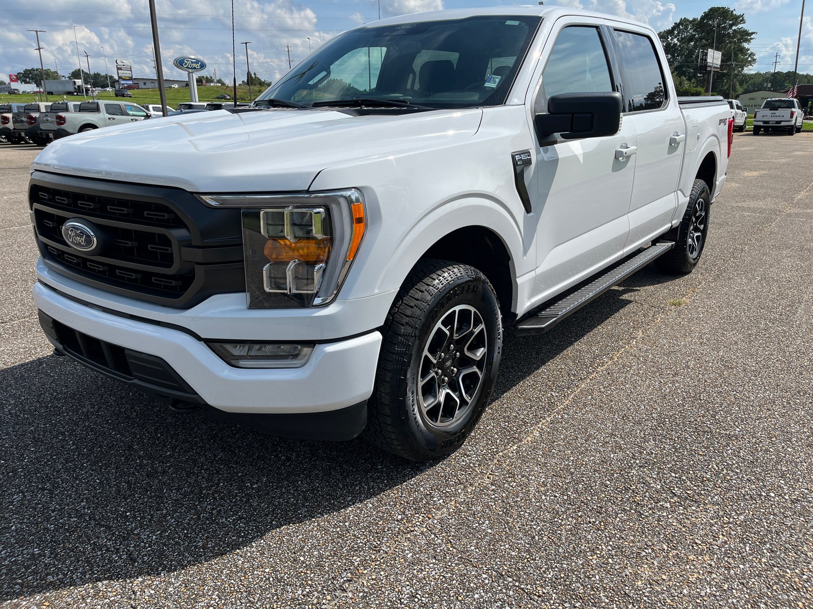 2022 Ford F-150 XLT 4