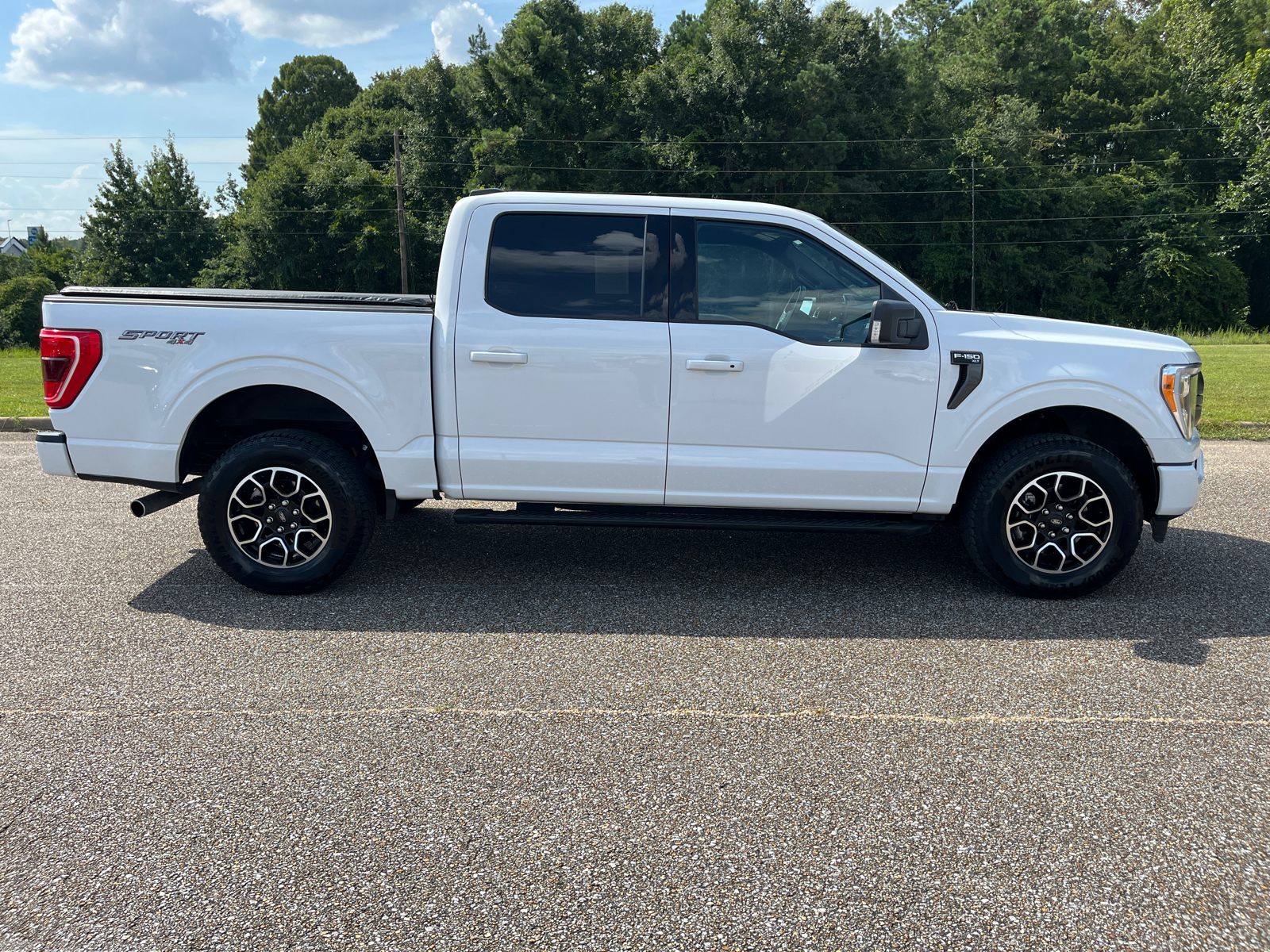 2022 Ford F-150 XLT 10