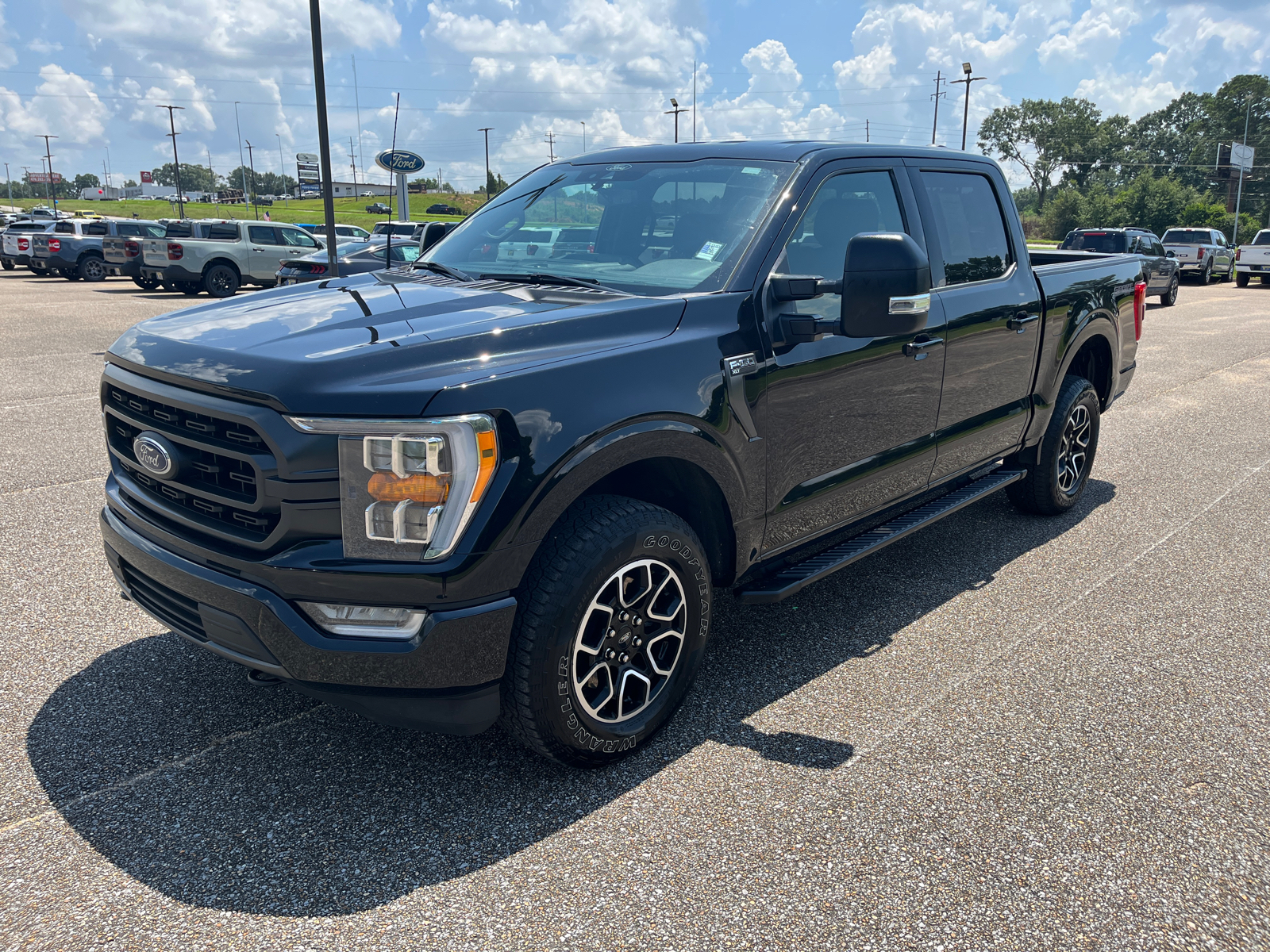 2021 Ford F-150 XLT 4