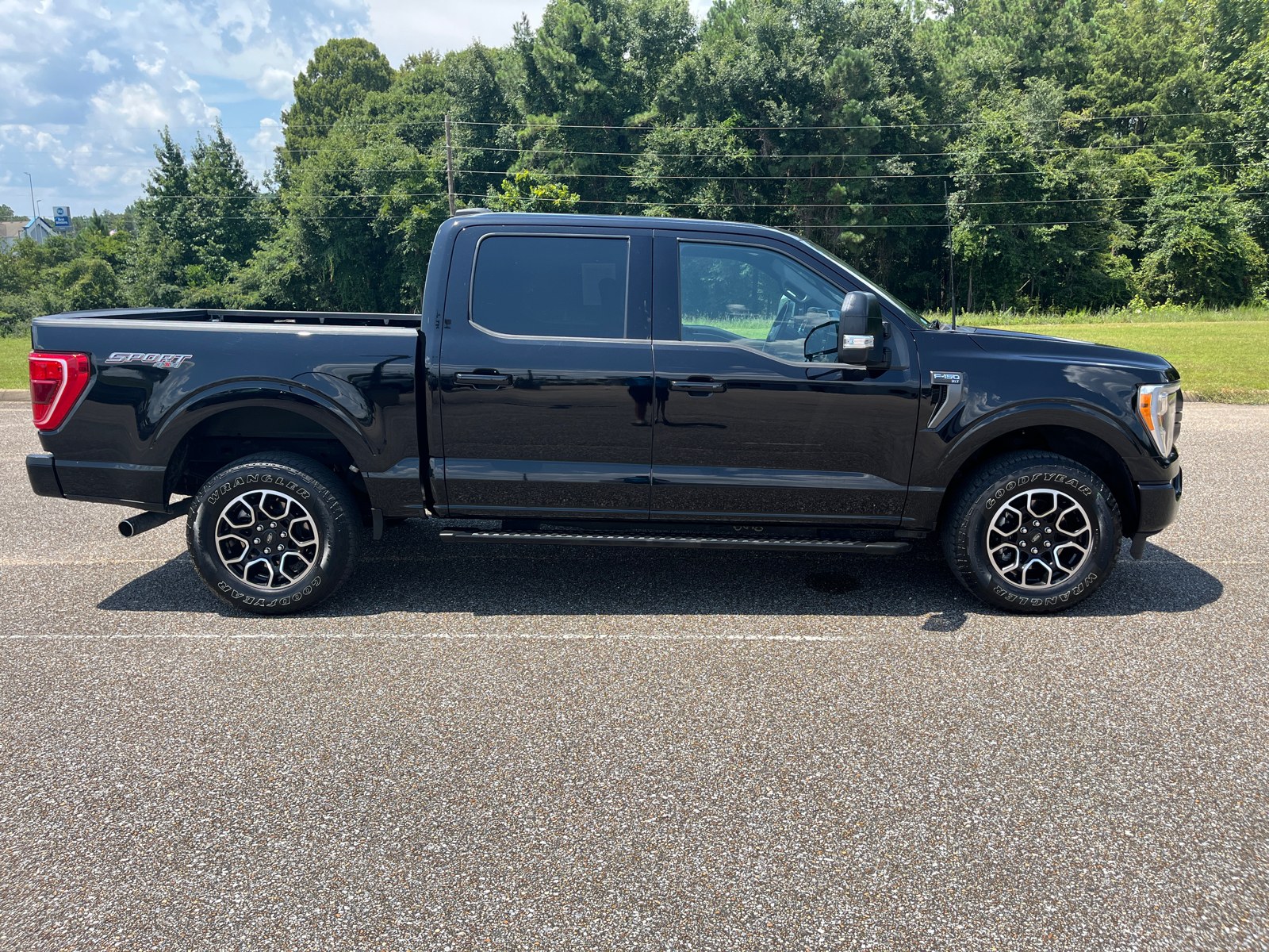 2021 Ford F-150 XLT 10