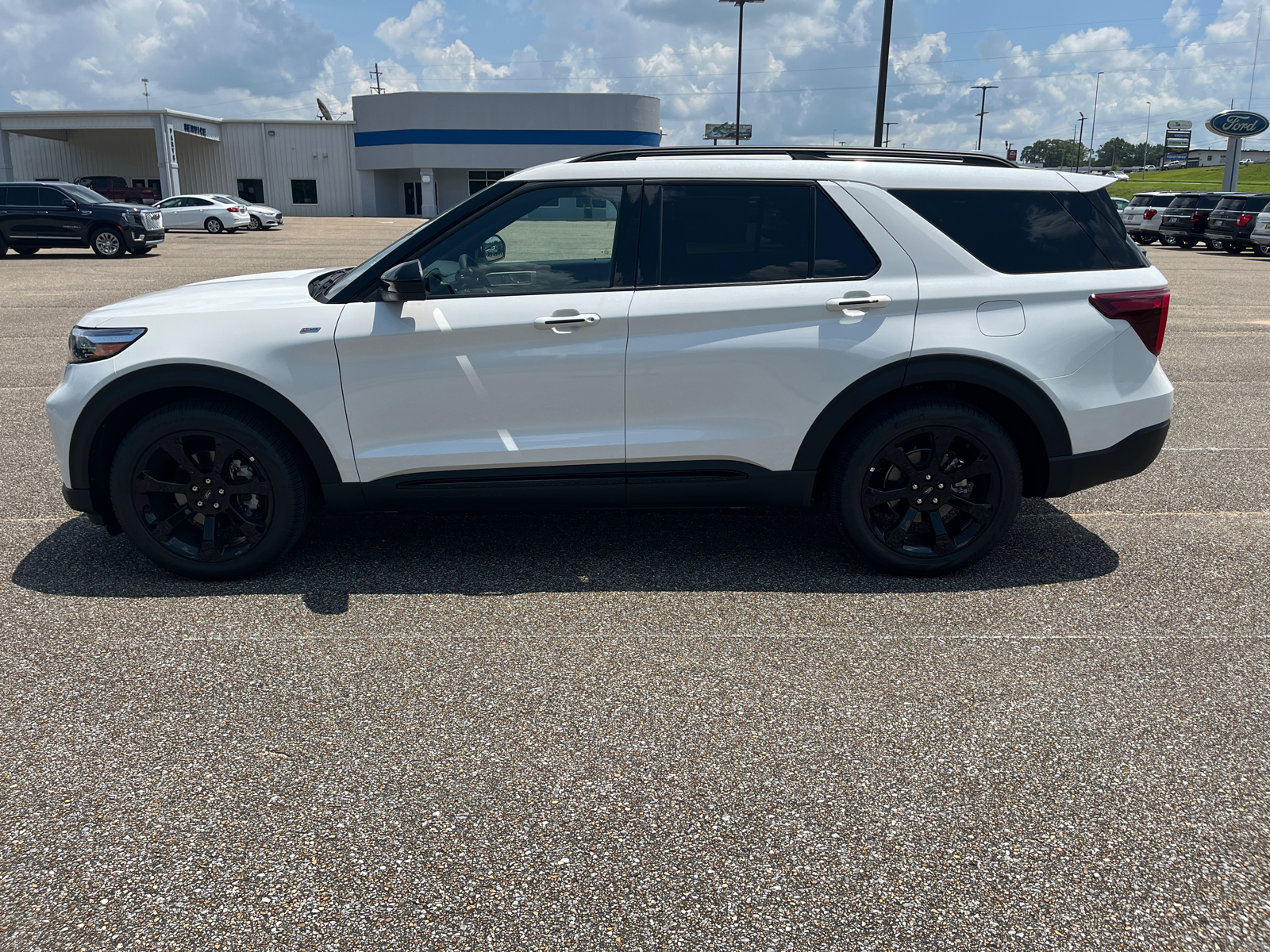 2024 Ford Explorer ST-Line 5