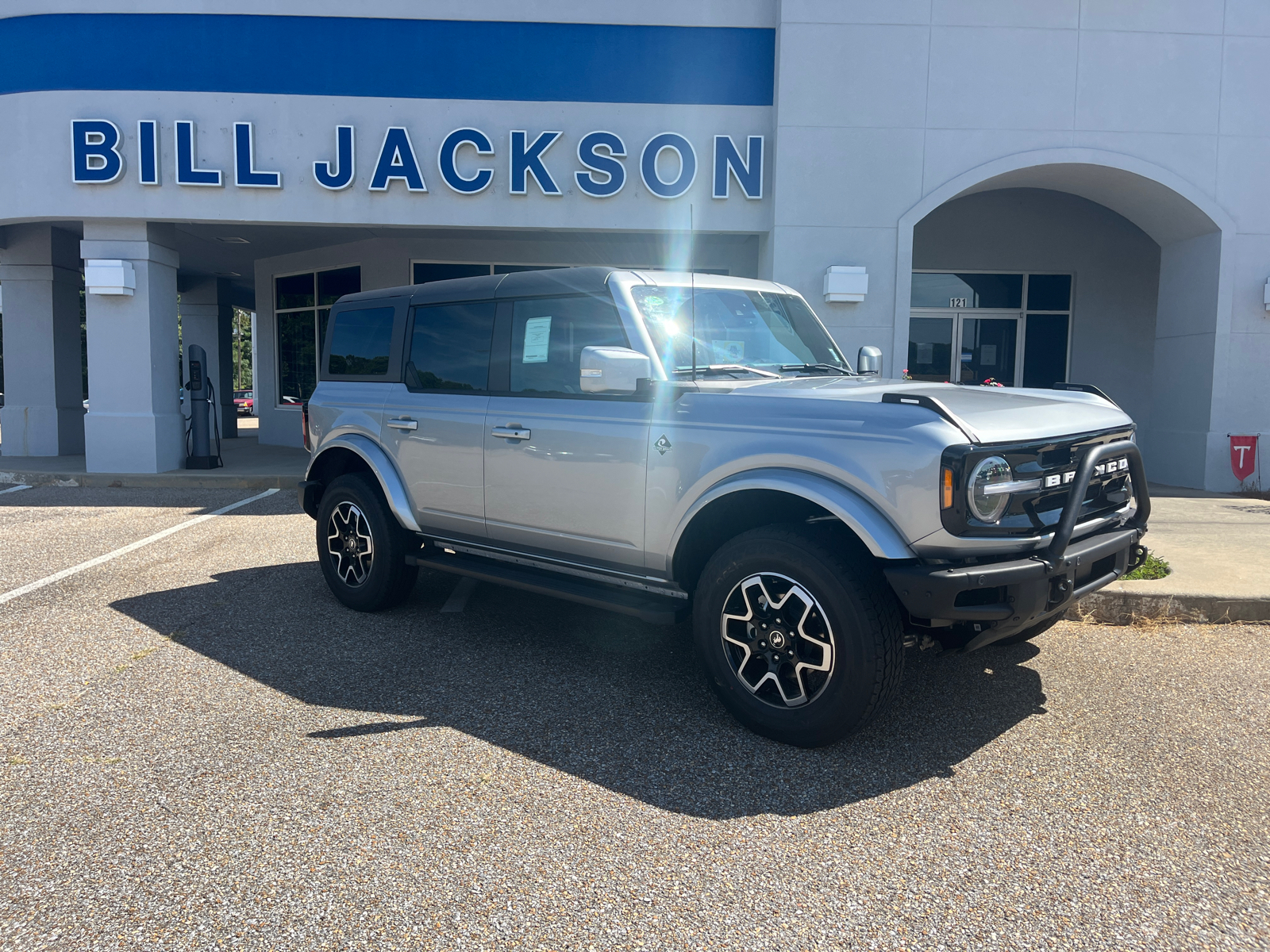 2024 Ford Bronco Outer Banks 1