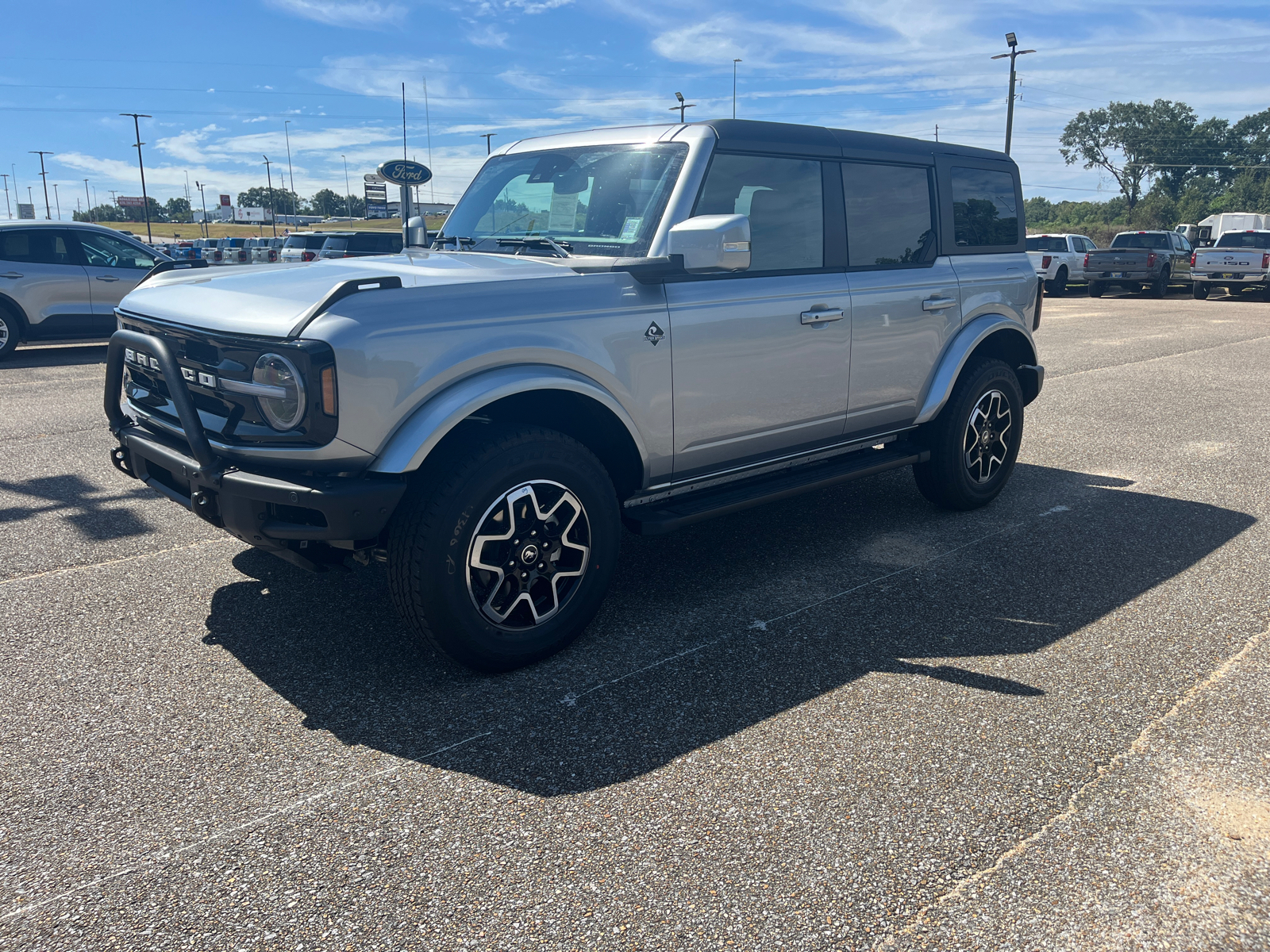 2024 Ford Bronco Outer Banks 4