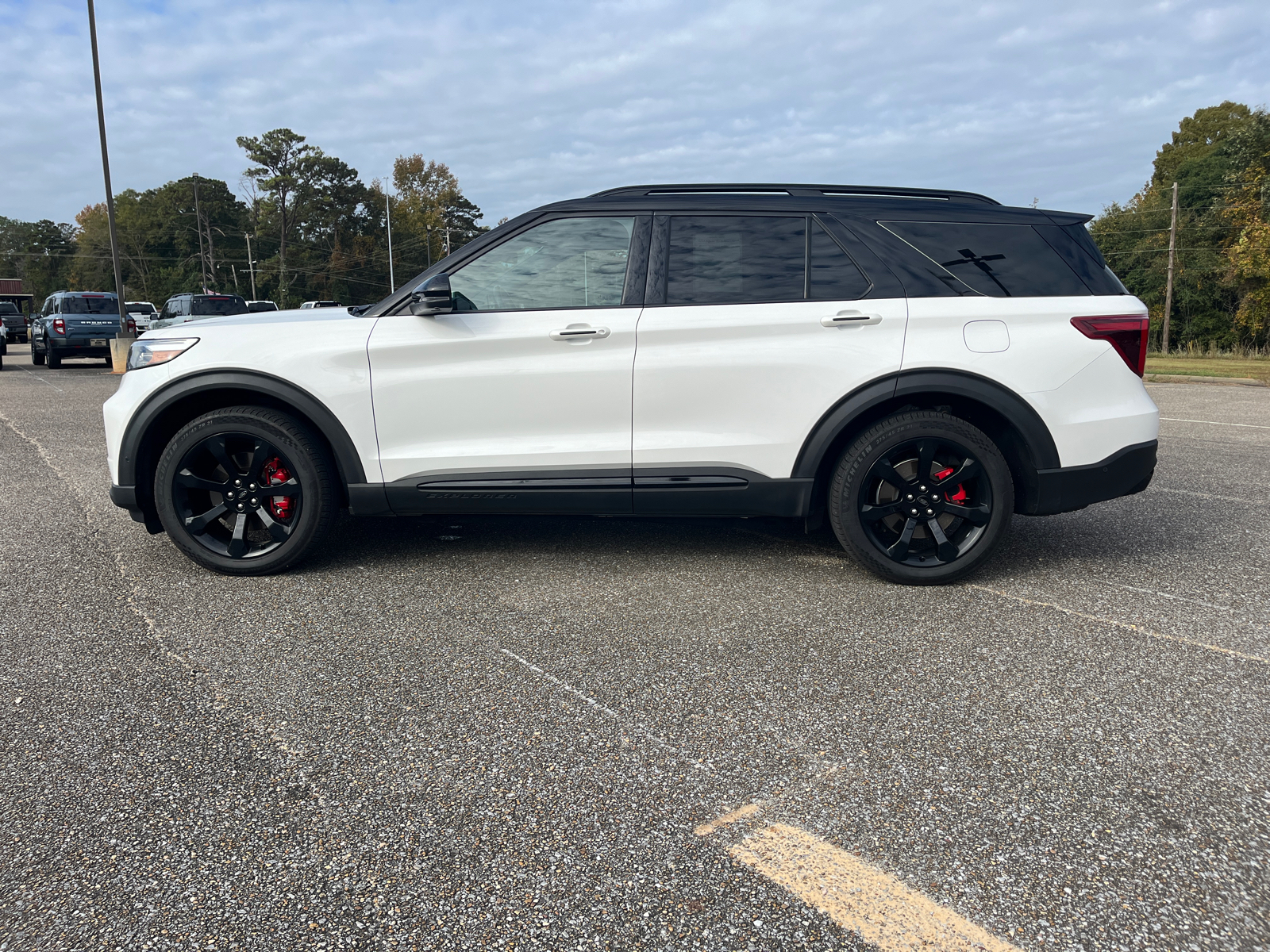 2020 Ford Explorer ST 5